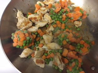 chicken-stir-fry-chicken-with-peas-and-carrots